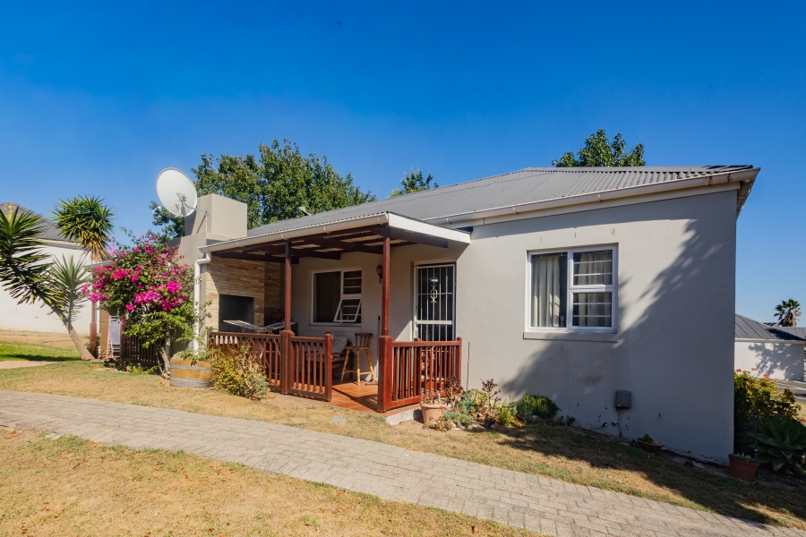 2 Bedroom Property for Sale in Goedemoed Western Cape